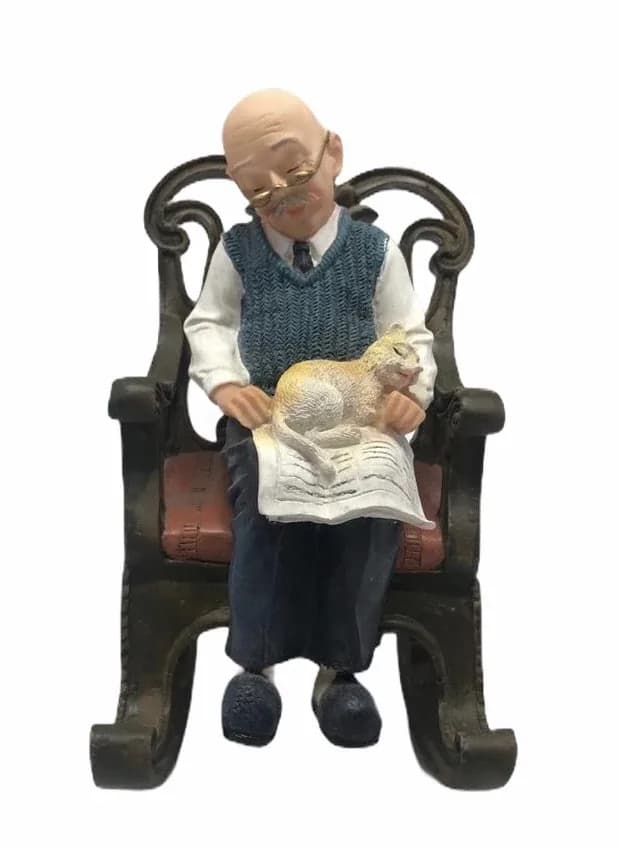 ABUELO A EN SILLA 4739